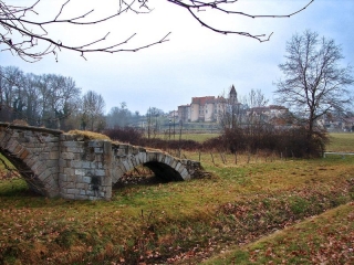 VILLAGES ET SITES MEDIEVAUX-loire
