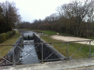 TROIS ECLUSES A FAY-AUX-LOGES-loiret