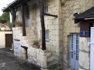 VIGNES VINS - TROGLOS DE LA BESSIERE-maine-et-loire