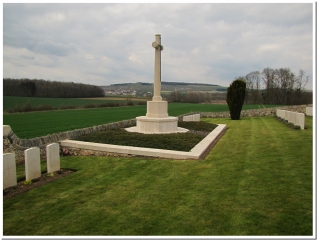 LA CHAPELLE SAINT-LIE ET LE CIMETIERE BRITANIQUE DE COURMAS-marne
