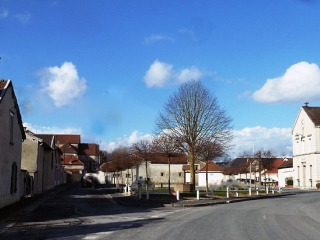SEPT-SAULX VIA LA PRISE D EAU D ALIMENTATION DU CANAL-marne