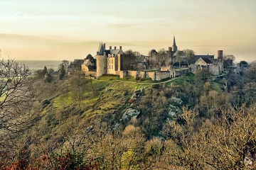 SAINTE-SUZANNE ET CHAMMES-mayenne