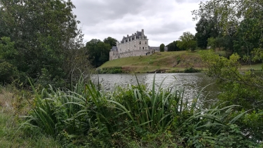 DAON - CHEMIN DE HALAGE-mayenne