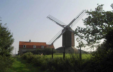 Aux quatre extremites -  Houtkerque-nord