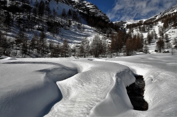 RANDONNEE RAQUETTES A LA CABANE DE VALLOAR-alpes-maritimes