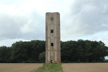 NOTRE-DAME DES CHAMPS VITRAI-SOUS-L'AIGLE-orne