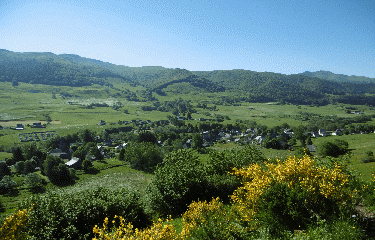 TOUR DU VOLCAN CANTALIEN - ETAPE 2 - EGLISENEUVE D ENTRAIGUES - LUGARDE-puy-de-dome