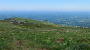 TOUR DU CIRQUE DE LA FONTAINE SALEE EN PASSANT PAR LE PUY DE SANCY-puy-de-dome