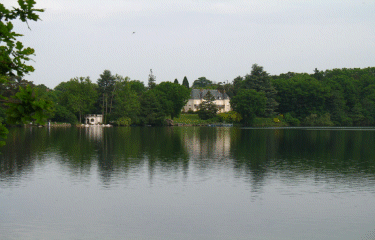 Gour de Tazenat-puy-de-dome