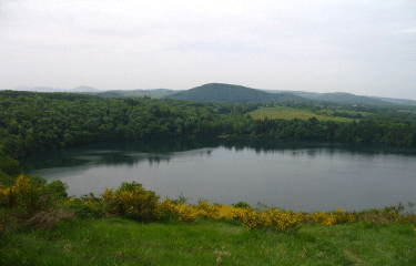 Gour de Tazenat-puy-de-dome
