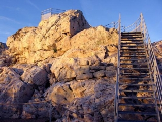 ST-MAURICE-PRES-PIONSAT - LA ROCHE D AGOUX-puy-de-dome