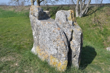 SAINT-GENES-DU-RETZ - LA PIERRE SANGLANTE-puy-de-dome