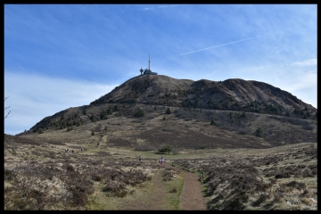 COL DE CEYSSAT - SUR LES PAS DU MAQUIS-puy-de-dome