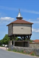 SAINT-LAURE - LA COTE ROUGE - VALLEE DE LA MORGE-puy-de-dome