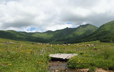 CIRQUE DE LA FONTAINE SALEE-puy-de-dome