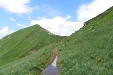 LAC PAVIN - LE SANCY-puy-de-dome