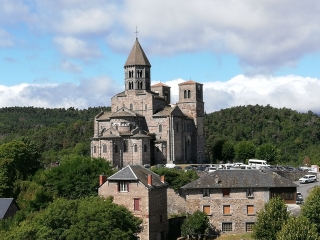 SAINT-NECTAIRE - TOUR HISTORIQUE NATURE ET THERMAL-puy-de-dome