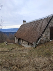 MONTJALADE AU COL DE SUPEYRES-puy-de-dome