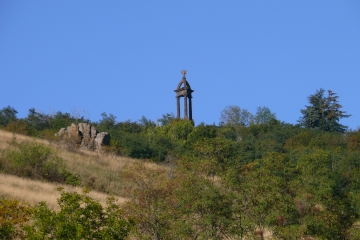LA ROCHE-BLANCHE - PLATEAU DE GERGOVIE-puy-de-dome