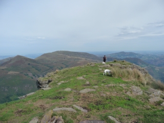 IRUBELAKASKOA-basque