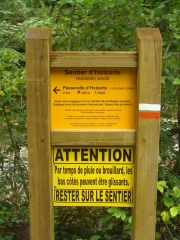 SENTIER D HOLZARTE-basque