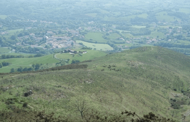 SARE LA RHUNE EN PASSANT PAR LE BRECHE DE ATHEKALEUN-basque
