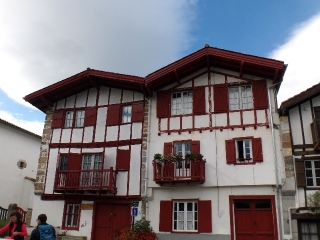 LE TOUR D AINHOA-basque