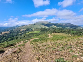 SARE - RANDO DANS LE PAYS BASQUE-basque