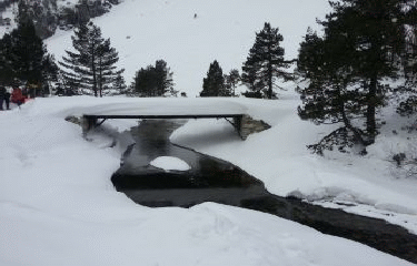 CAUTERETS - PONT D ESPAGNE EN RAQUETTE-hautes-pyrenees