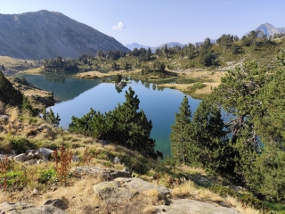LES LACS ET LE REFUGE DE BASTAN -hautes-pyrenees