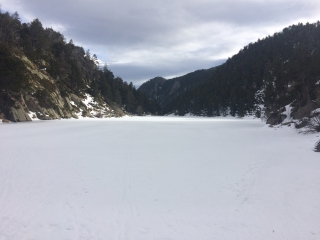 AU DESSUS DES ANGLES-po