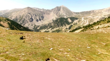 PORTEILLE DE MANTET EN BOUCLE PAR LES COLLETS VERTS-po