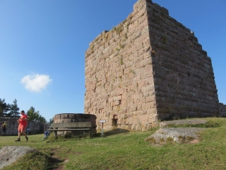 VERS LE CHATEAU DU HOHNACK-haut-rhin