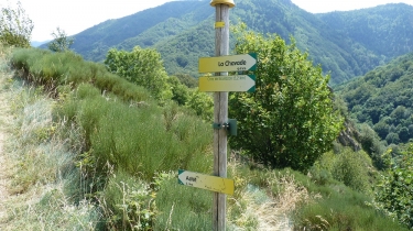 ASTET - BOUCLE VERS LE ROCHER DU CHEYLARD-ardeche