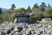 SAINT-ALBAN-AURIOLLES - DOLMENS - AVEN - BOURBOUILLET-ardeche
