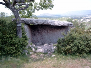 LUSSAS - LA LOUYRE-ardeche