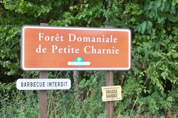TOUR DE LA PETITE CHARNIE-sarthe