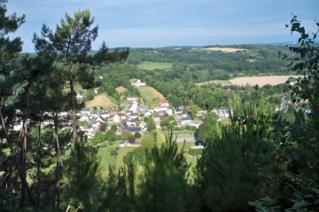 SAINT-LEONARD-DES-BOIS (2)-sarthe