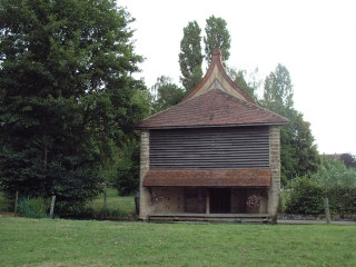 SAINT-MAIXENT - AUTOUR DE LA BUTTE DE MONTBAUGE-sarthe
