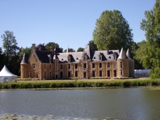 TUFFE - VAL DE CHERONNE-sarthe