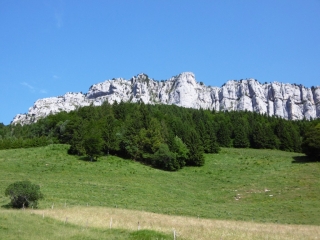 LE DESERT D ENTREMONT - BOUCLE DE LA POINTIERE-savoie