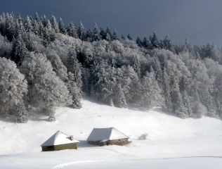 LA COCHETTE EN BOUCLE PAR LE REFUGE DE LA PLATE ET LA CULAZ - RAQUETTES A NEIGE-savoie