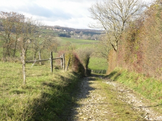 CHAMPAGNEUX - BOUCLE DE MONDRAGON-savoie