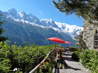 CHAMONIX LES PRAZ - LE CHALET DE LA FLORIA - UN BALCON SUR LE MASSIF DU MONT BLANC-haute-savoie