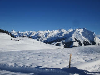 RAQUETTES EN PARTANT DU COL DE LA CROIX FRY -haute-savoie