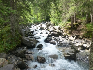 CASCADE DE LA COMBE NOIRE PAR LA ROLLAZ - LES CONTAMINES MONTJOIE-haute-savoie