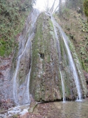 LES FAILLES DE SAINT-SYLVESTRE ET CASCADE-haute-savoie