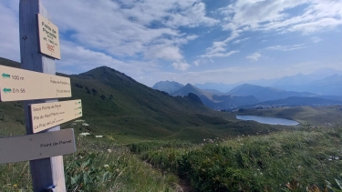 LAC DE ROY ET FRETE DE PENAILLE  -1 862M - (PRAZ-DE-LYS)-haute-savoie