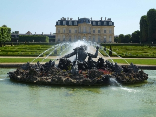 NOISIEL - DE L UNIVERS MENIER AU CHATEAU DE CHAMPS SUR MARNE-seine-et-marne