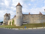 LE CHATEAU AUX 5 TOURS-seine-et-marne